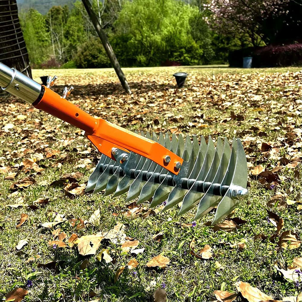 Long Reach Thatch Rake for Garden